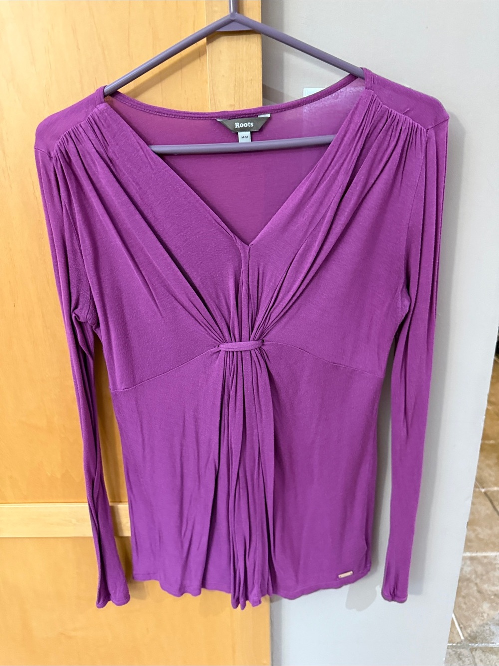 Roots Women's Plum V-Neck Twist-Front Long Sleeve Top